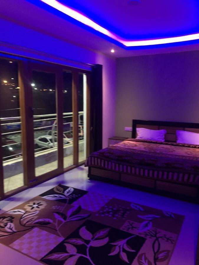 Hotel Time Palace Ooty Esterno foto